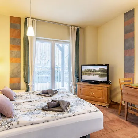 アパート Am Wald App 2 *